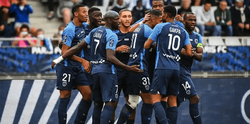 包含赛后俄克拉荷马雷霆备战法国杯，回应争议细节曝光，球迷炸锅，控场能力受关注的词条